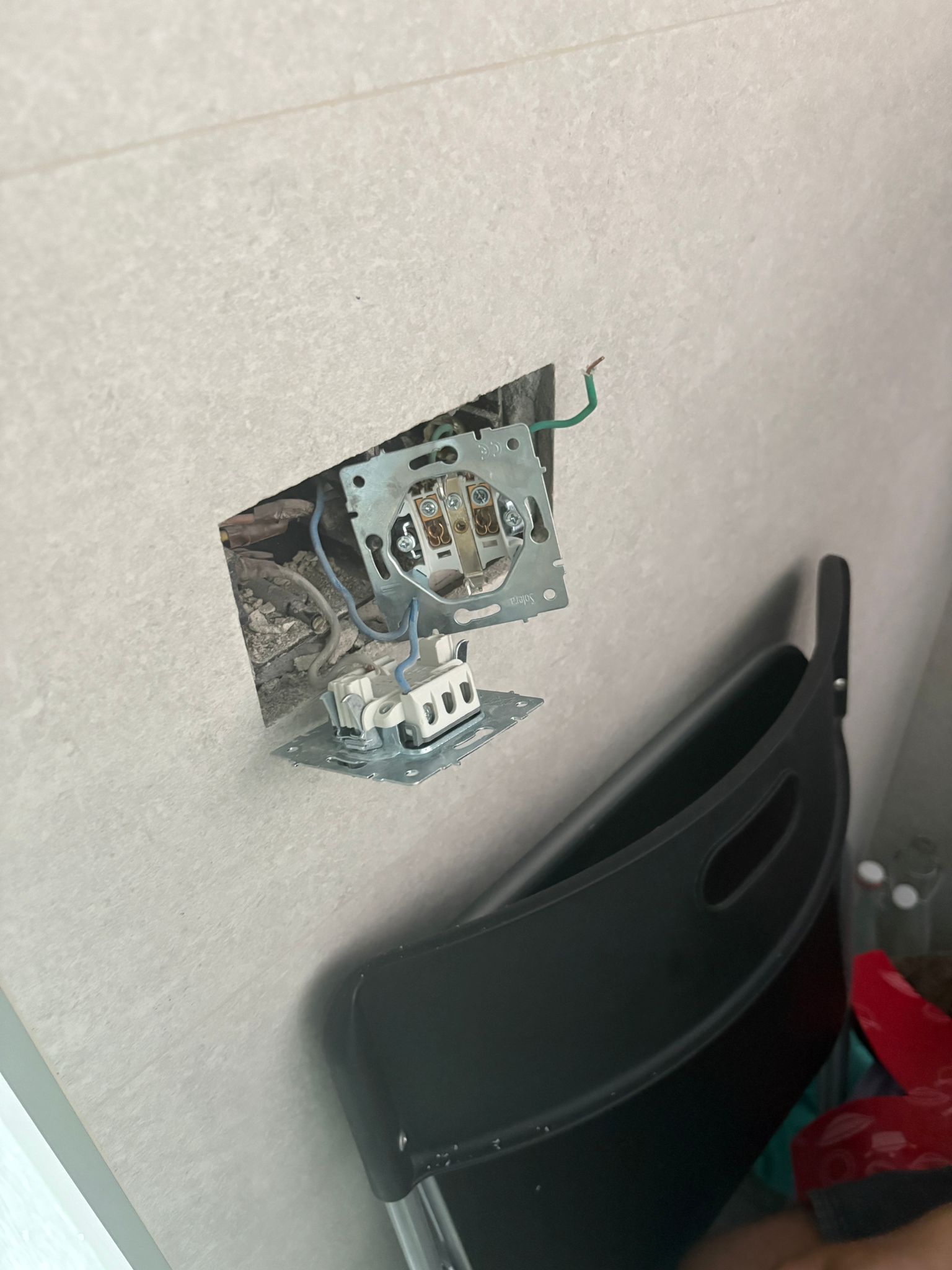 Rozas y preinstalación eléctrica