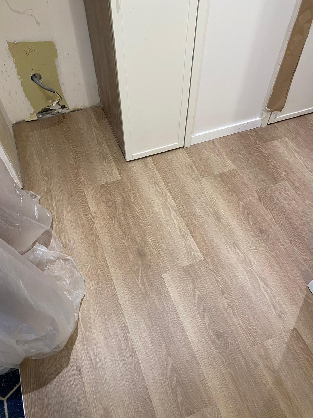 Instalación de suelo laminado en Retiro